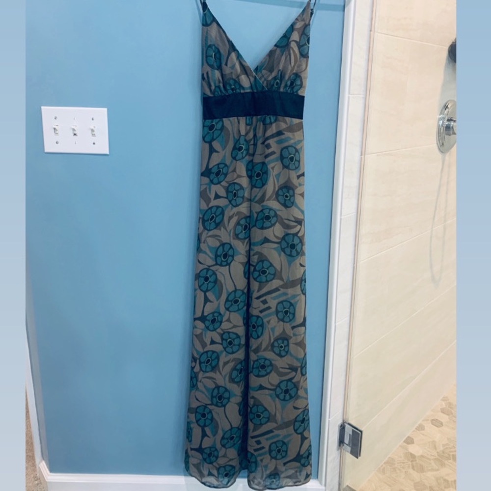V Neck Maxi Dress Floral size 6
